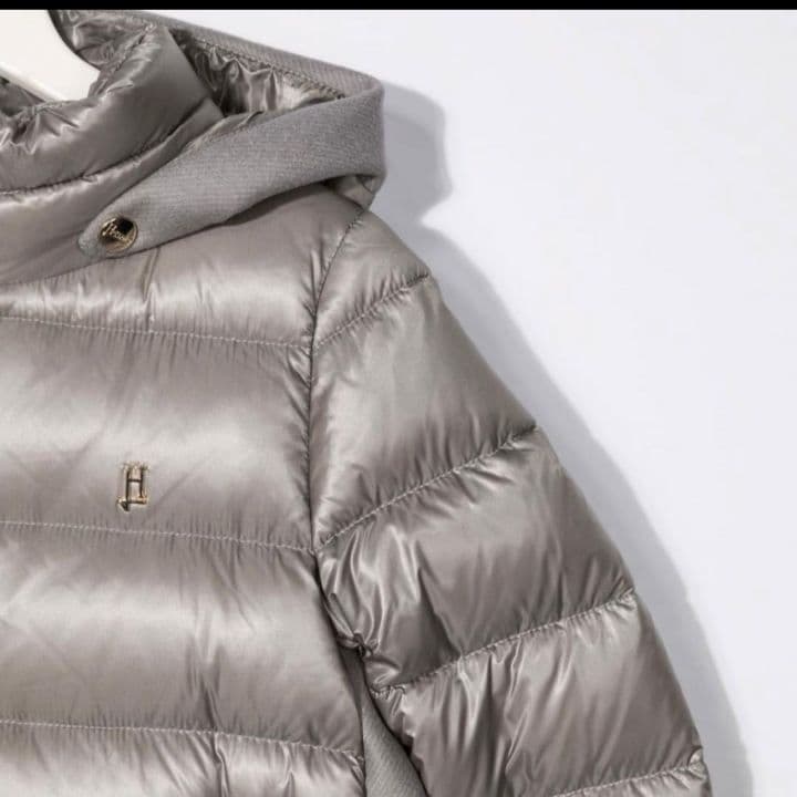 HERNO 大人もOK 切り替えダウン　グレージュ　12A