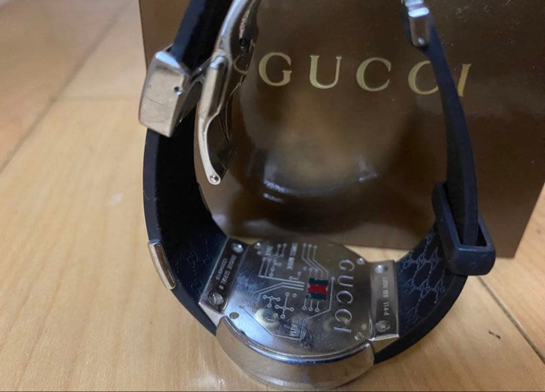 S*a様 GUCCI デジタルウォッチ