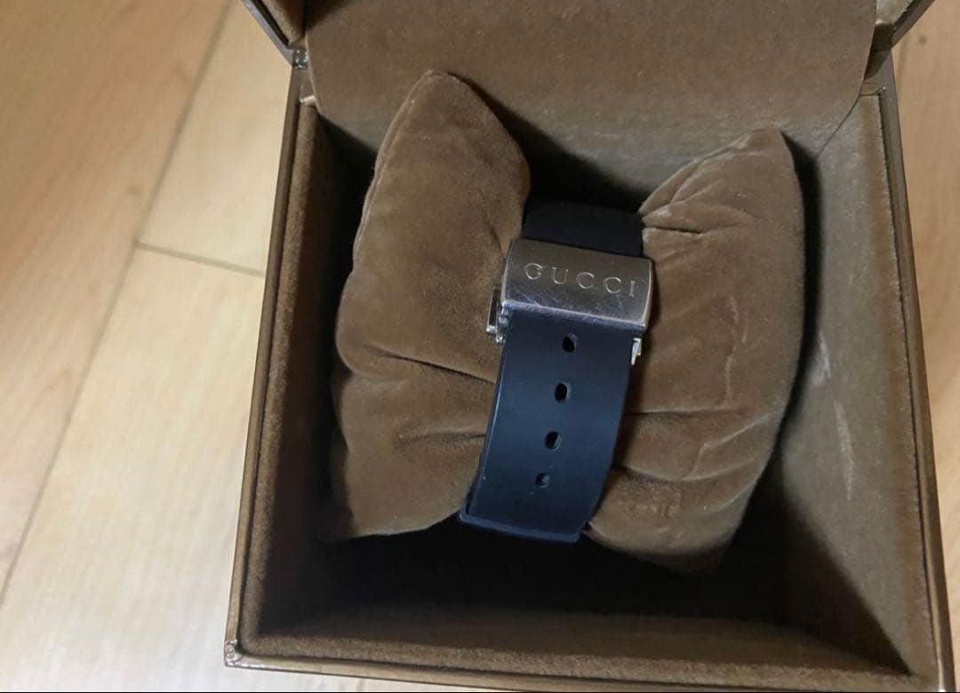 S*a様 GUCCI デジタルウォッチ