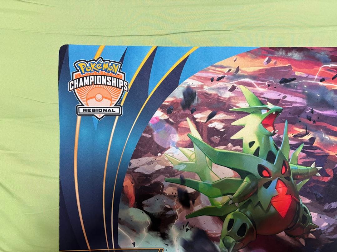 ポケモンカード　海外　プレイマット　バンギラス