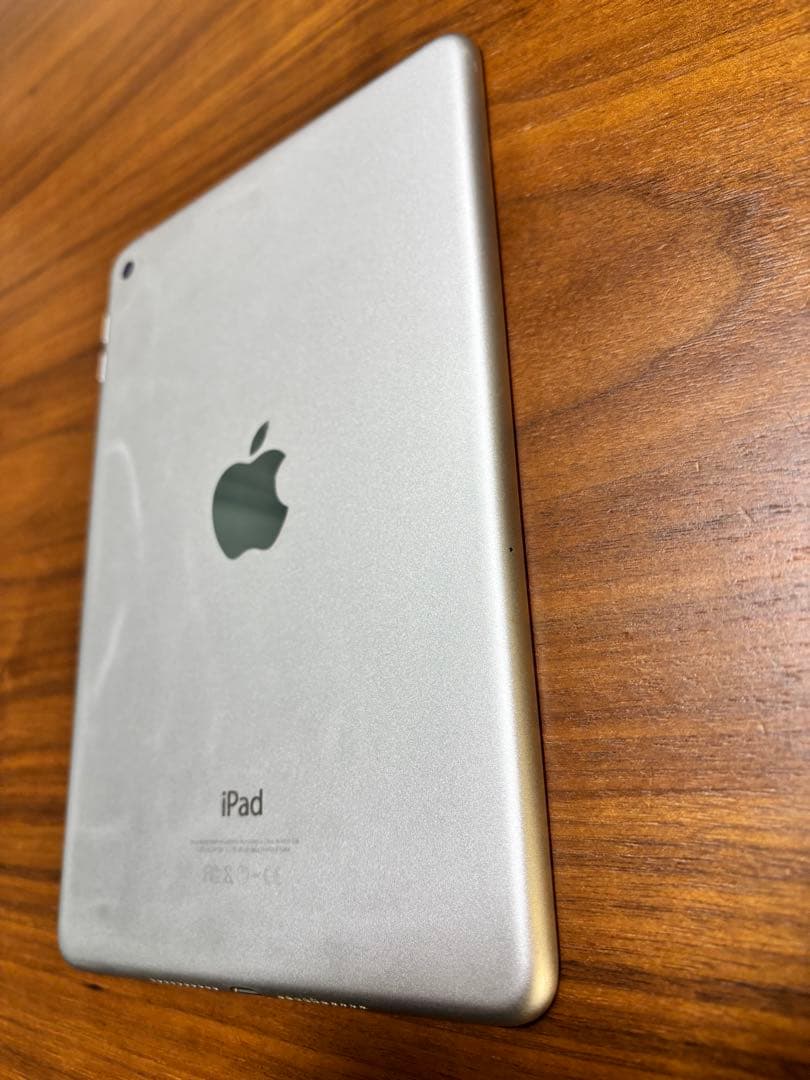 iPad mini 4 Wi-Fi 128GB シルバー 純正ケーブル付