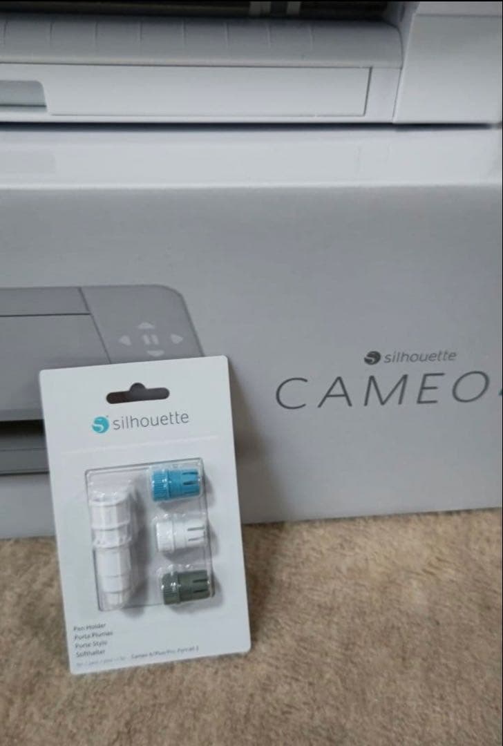 Silhouette CAMEO 4 カッティングマシン
