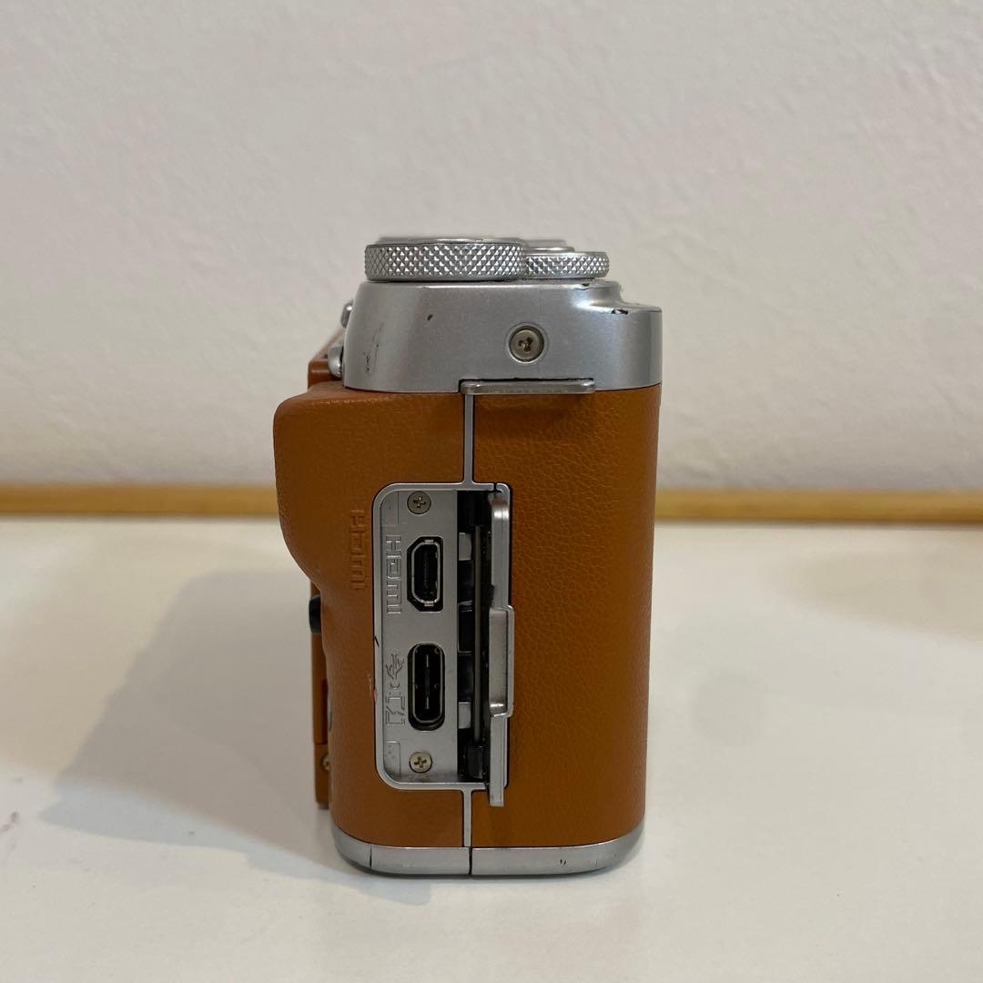 FUJIFILM X-A7 ミラーレスカメラ　レンズキット　ズームレンズ付き