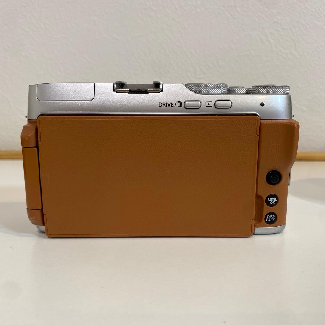 FUJIFILM X-A7 ミラーレスカメラ　レンズキット　ズームレンズ付き