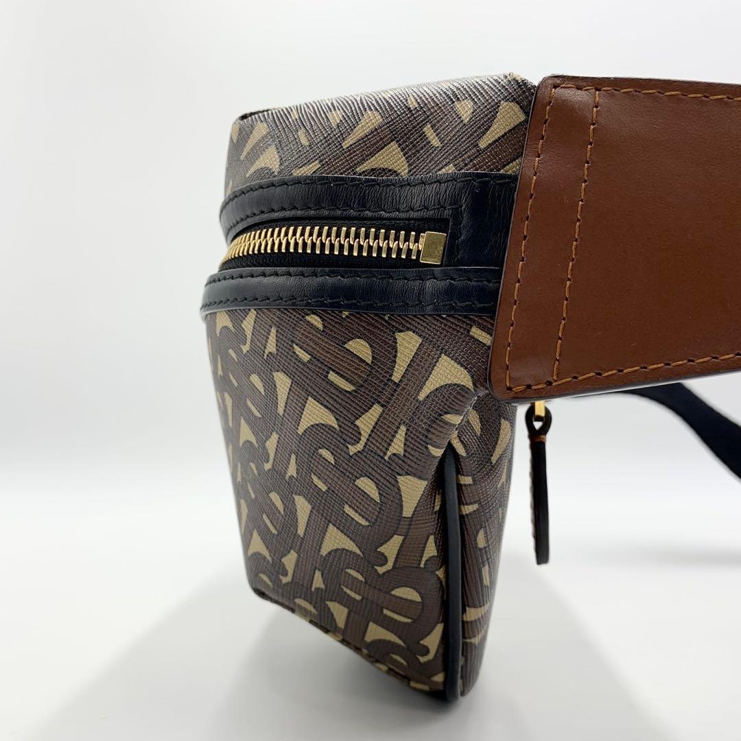 極美品 保存袋付きBurberry バーバリー TBモノグラム ボディバッグ