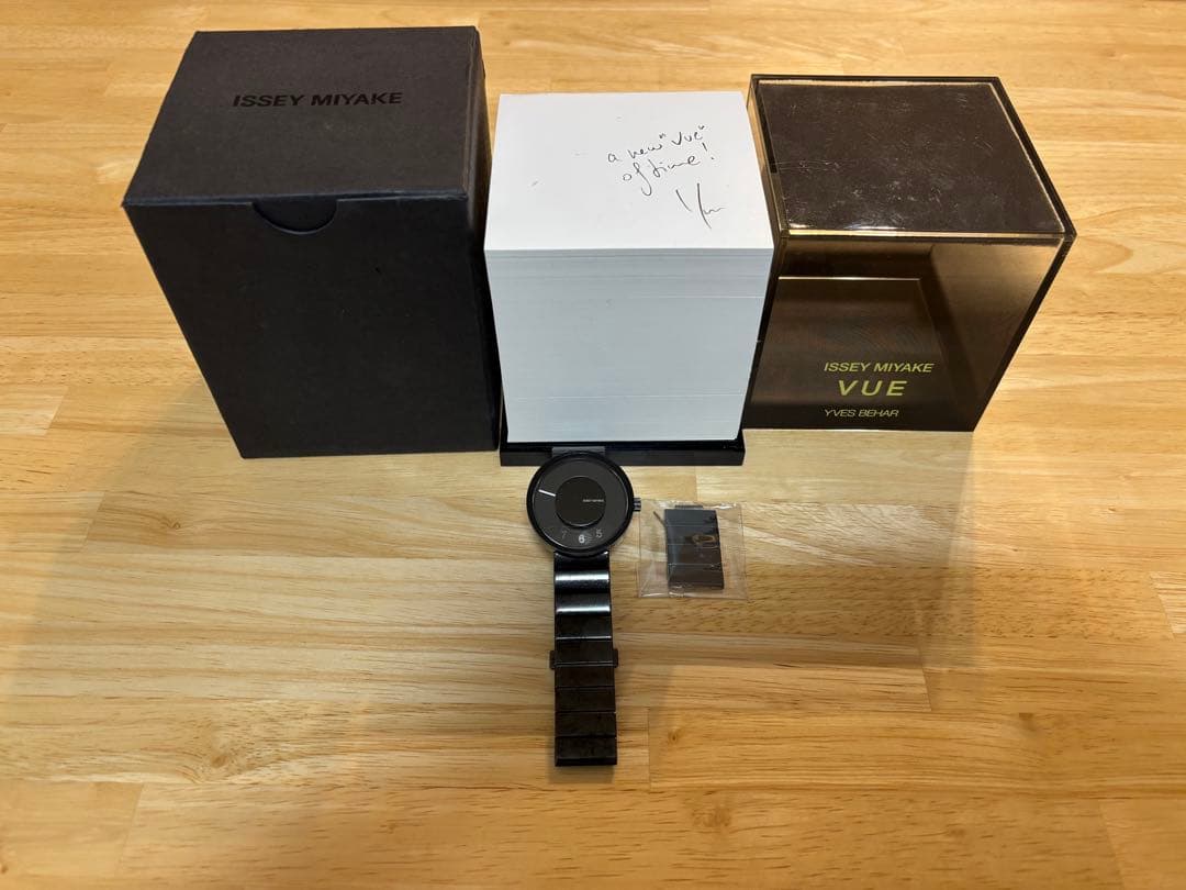 ISSEY MIYAKE イッセイミヤケ VUE 腕時計 黒文字盤