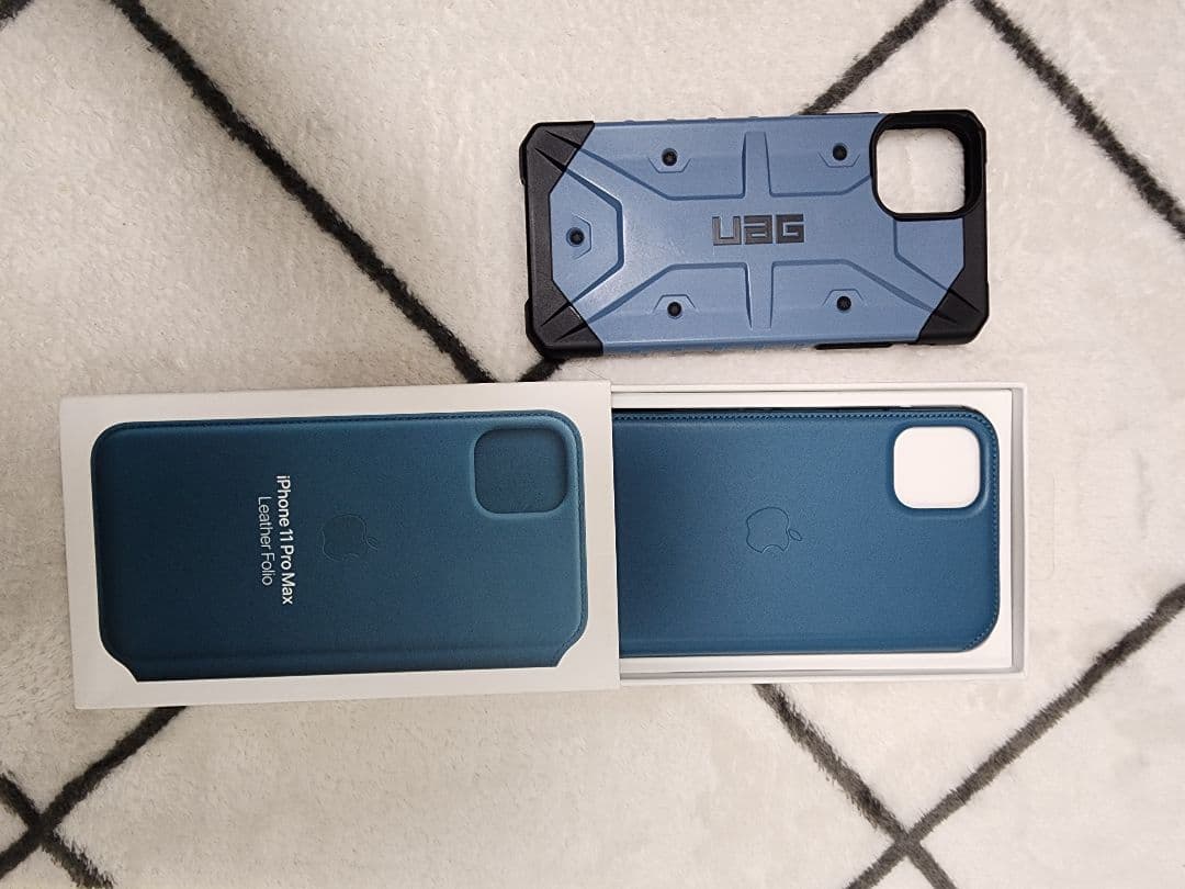 【美品】iPhone 11 PRO MAX 256GB 高級ケース付き