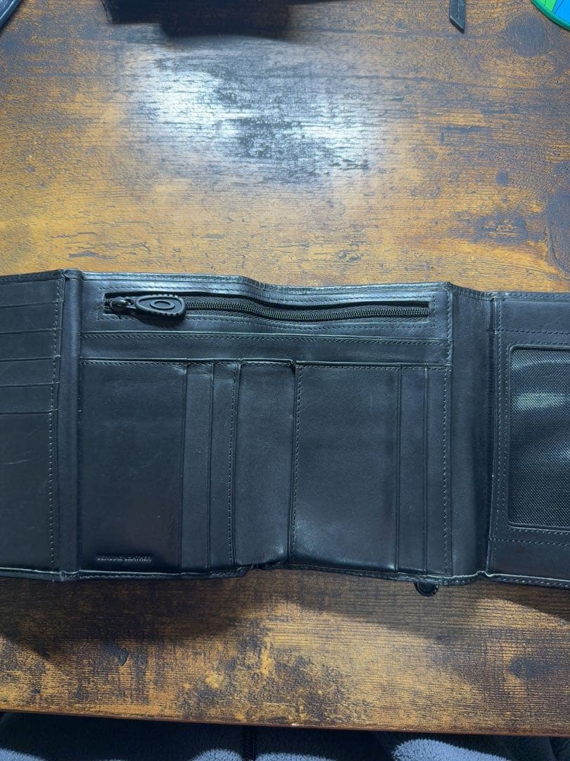 Oakley ブラック 折りたたみ財布　レザー