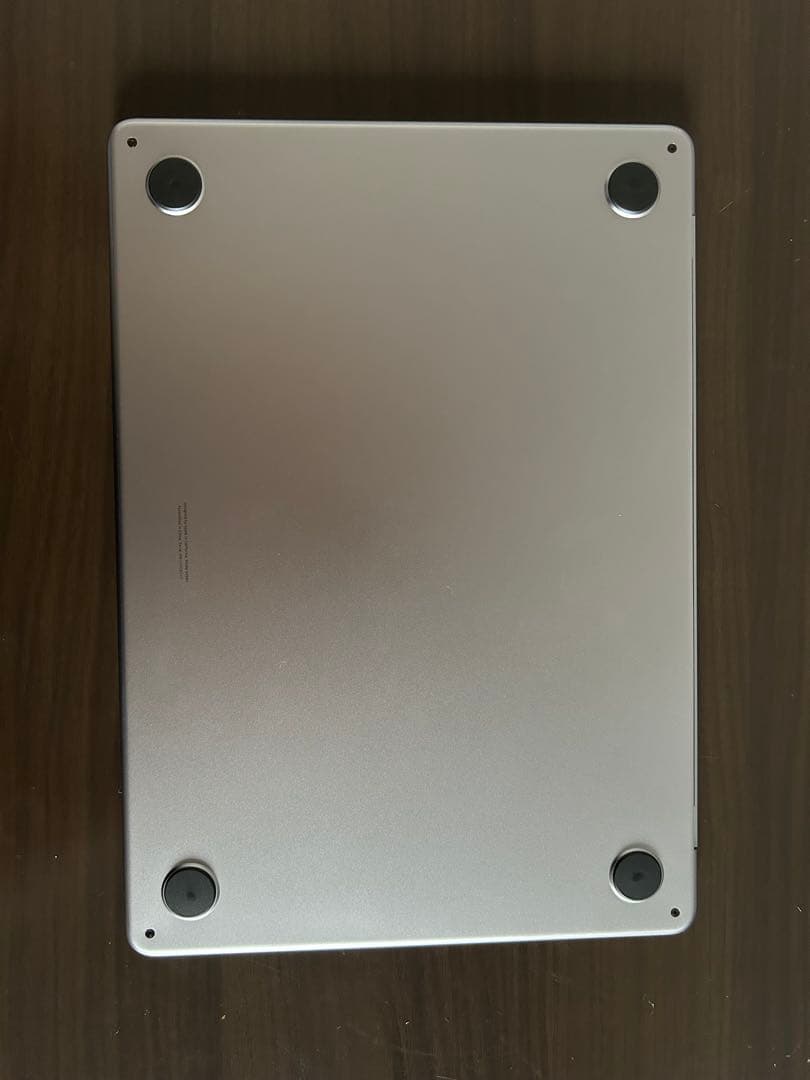 Apple MacBook Air (M2, 2022) 本体＋充電器