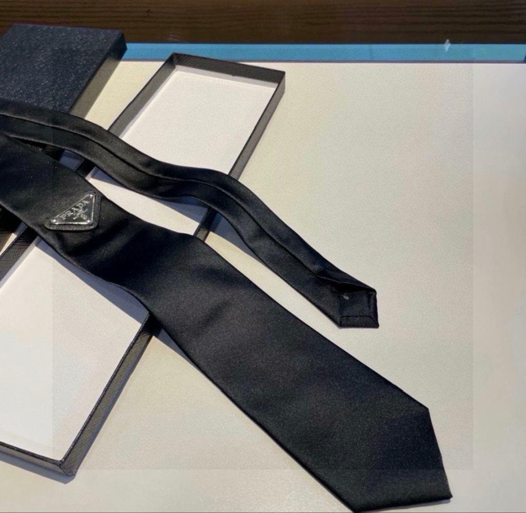 PRADA ネクタイ シルク ブラック 箱付き
