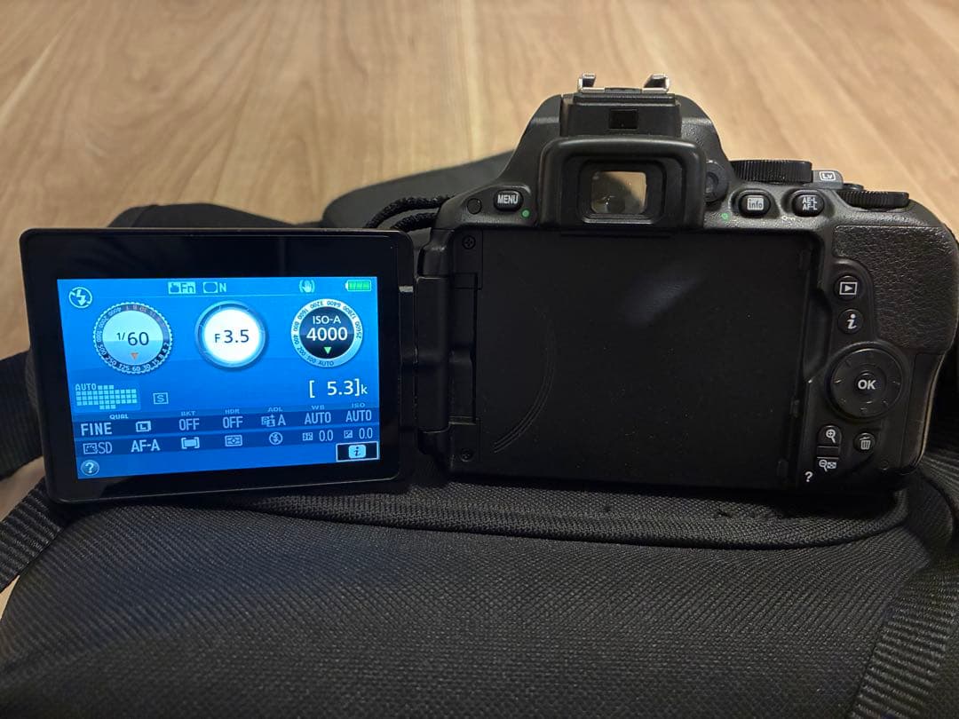 Nikon D5500 一眼レフカメラ カメラバック付き☆値下げ交渉可☆