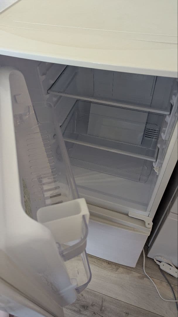 137L 一人暮らしに つけかえどっちもドア 冷蔵庫 SJ-D14F-W