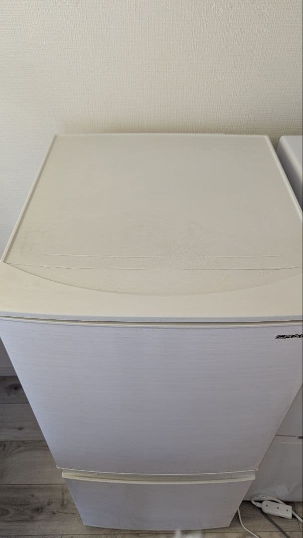 137L 一人暮らしに つけかえどっちもドア 冷蔵庫 SJ-D14F-W