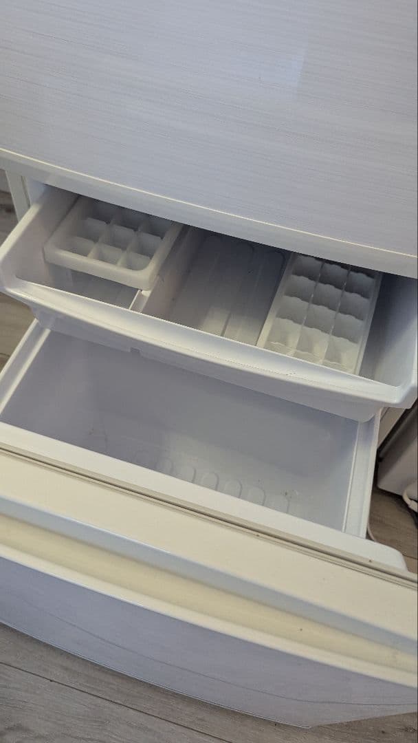 137L 一人暮らしに つけかえどっちもドア 冷蔵庫 SJ-D14F-W