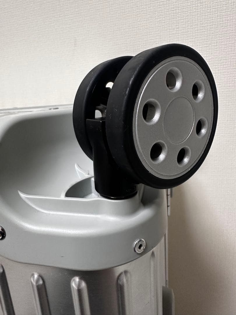 リモワ　トパーズ RIMOWA TOPAS E-Tag 4輪 TSAロック
