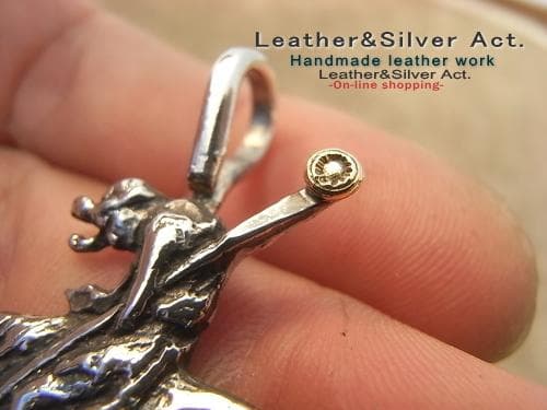 シルバー925　インディアンと馬のペンダントトップシルバーインディアンジュエリー