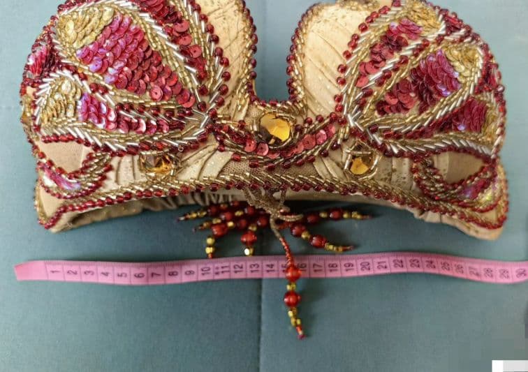 お得 美品 エジプト産ベリーダンス衣装 ブラスカートセット