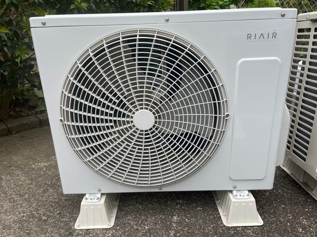 エアコンほぼ新品　RIAIR 2023年製　6畳　YHA-S22N