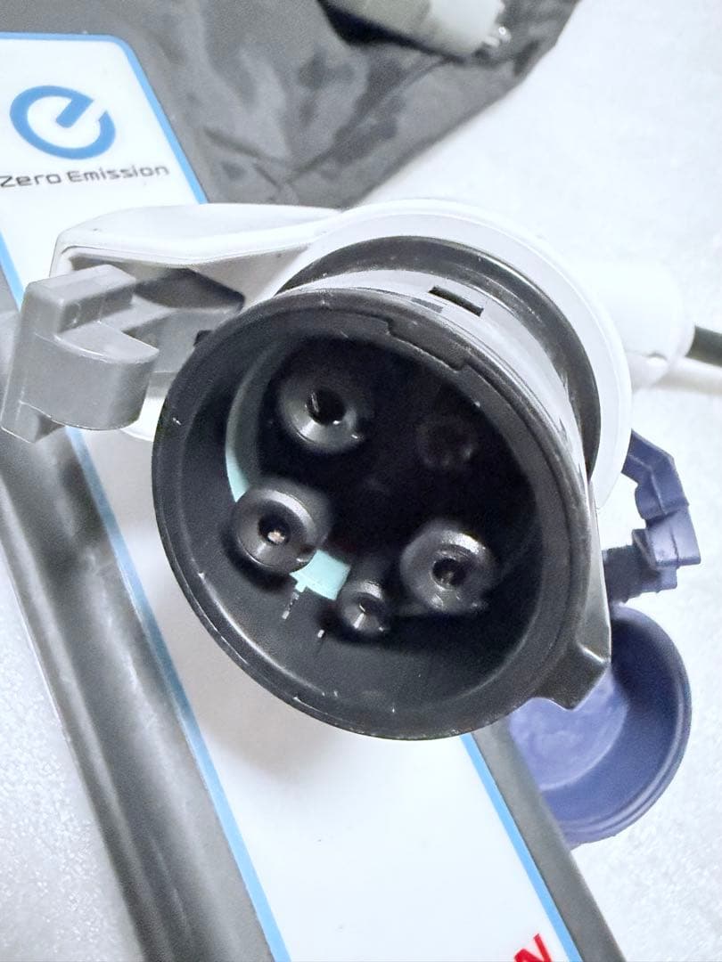 最新型番　日産リーフ充電ケーブル　 6WX0A 106