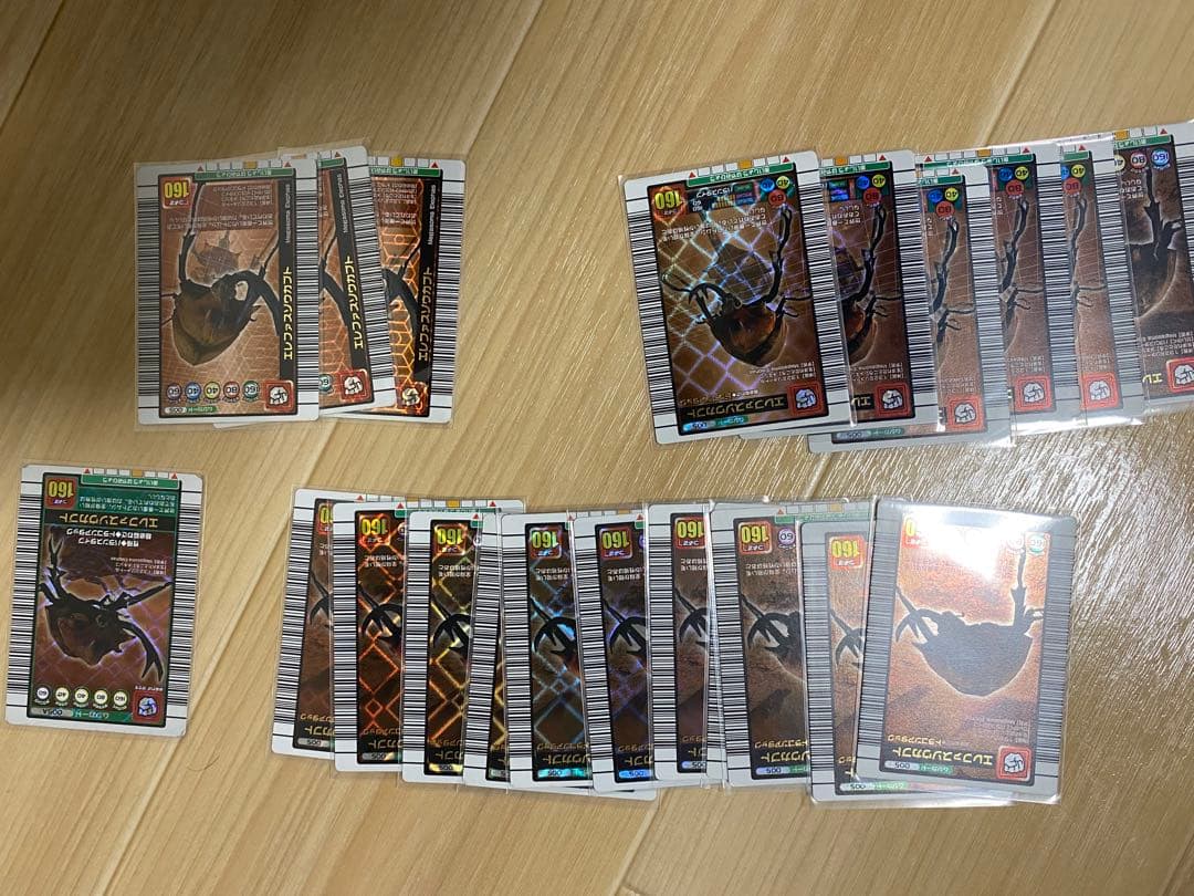 巻*様 最終値下げ！ムシキング420枚まとめ売り　キラ303枚　その他117枚ノ