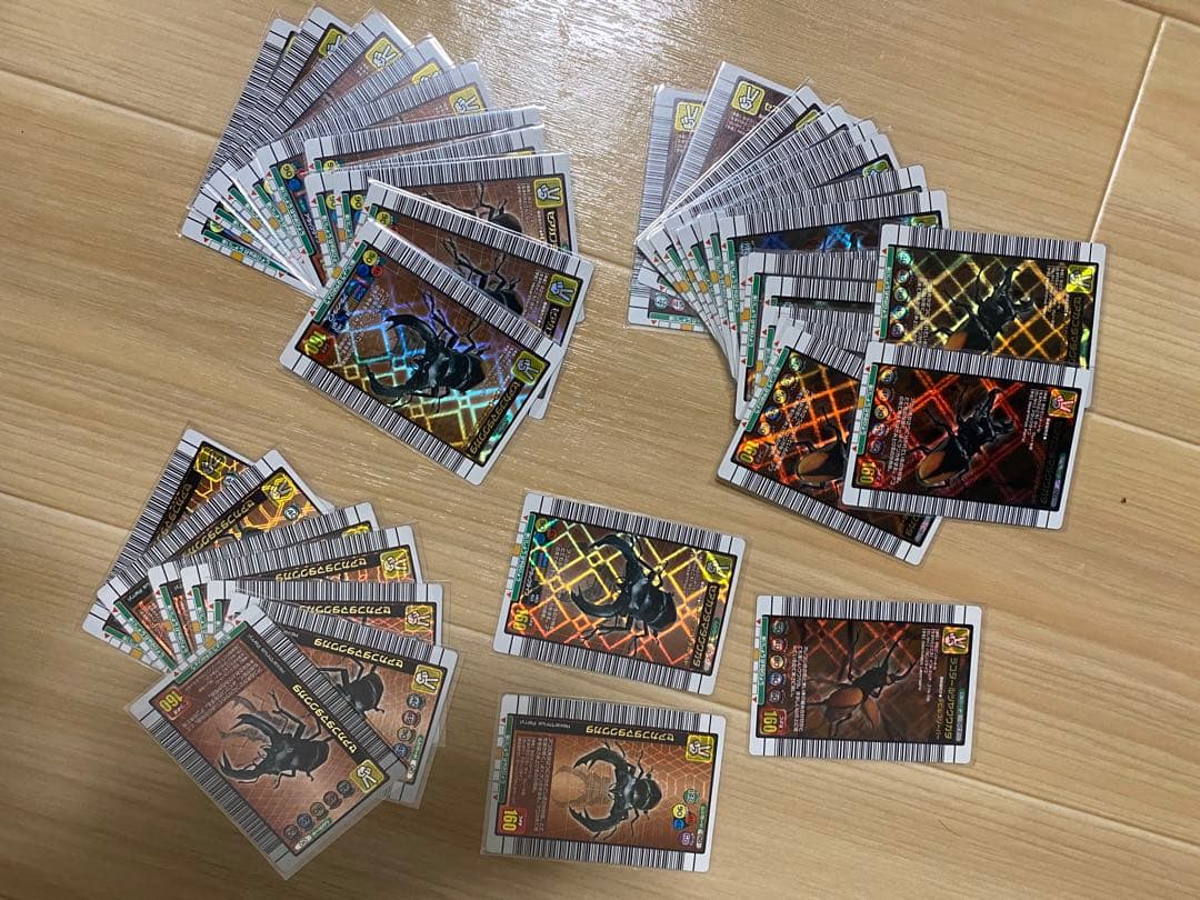 巻*様 最終値下げ！ムシキング420枚まとめ売り　キラ303枚　その他117枚ノ