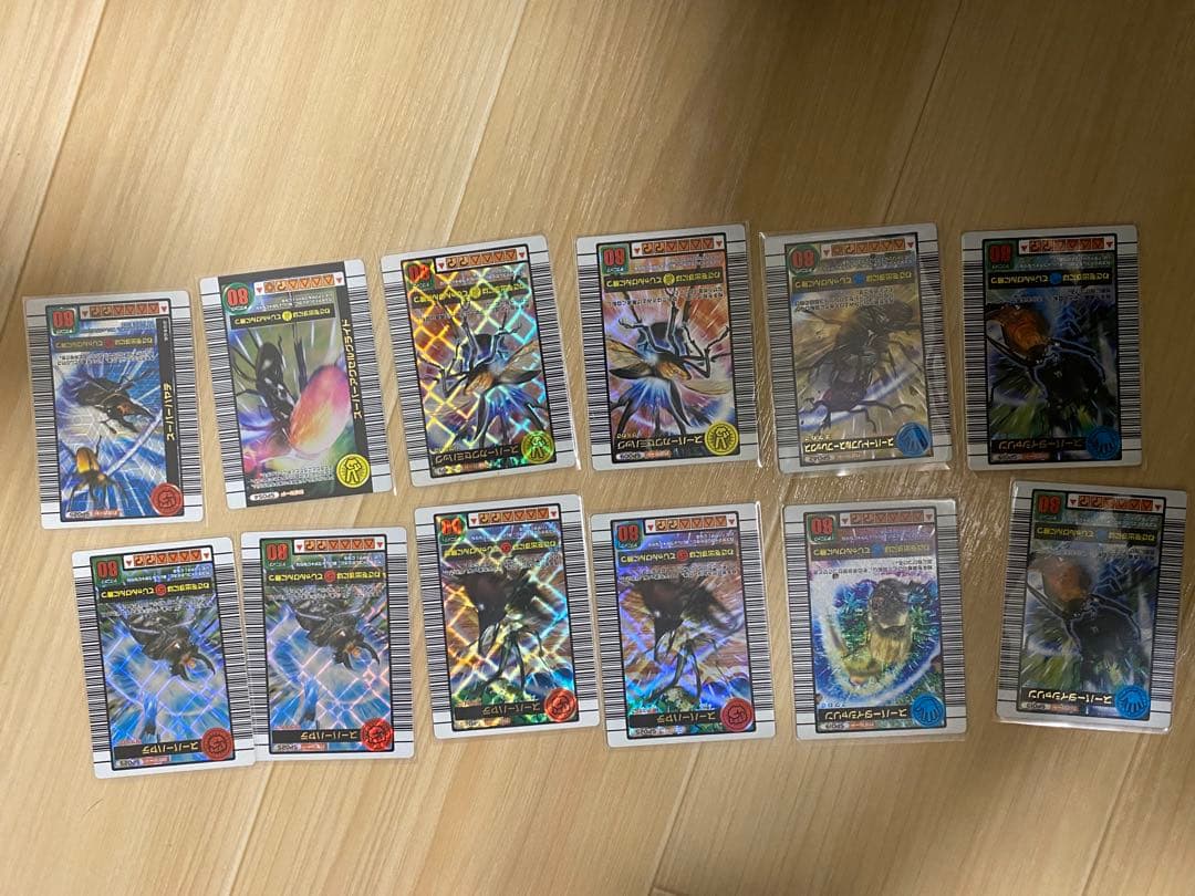 巻*様 最終値下げ！ムシキング420枚まとめ売り　キラ303枚　その他117枚ノ