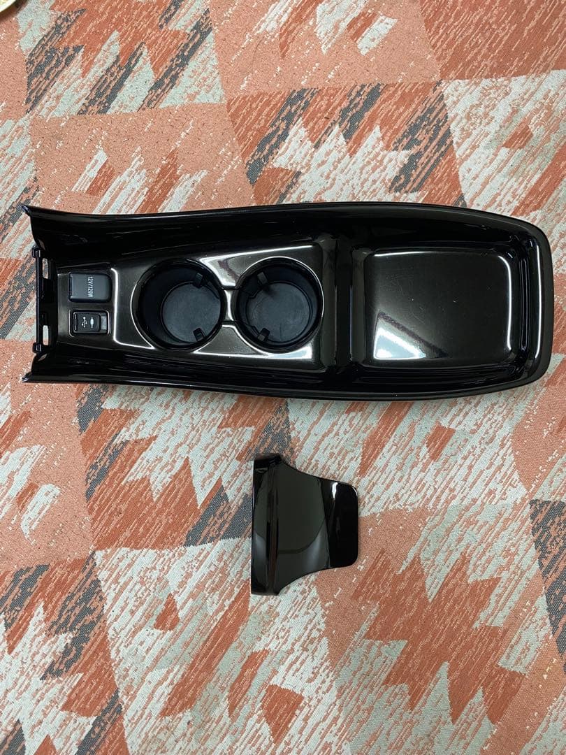 トヨタ　純正センターコンソールトレイセット　プリウス 50系