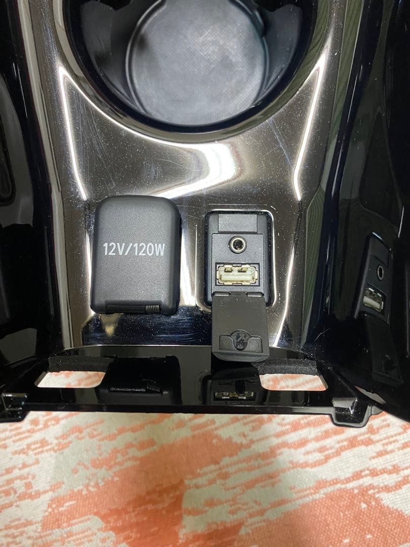 トヨタ　純正センターコンソールトレイセット　プリウス 50系