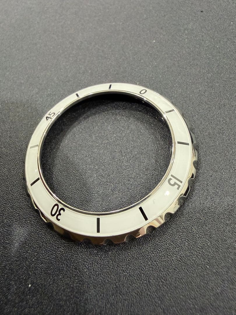 H2009 CHANEL純正ベゼル　　ホワイト