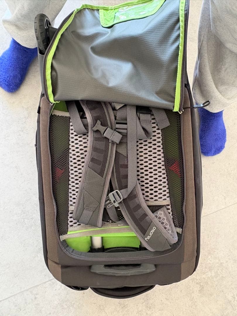 OSPREY Sojourn ブラック キャリー バックパック