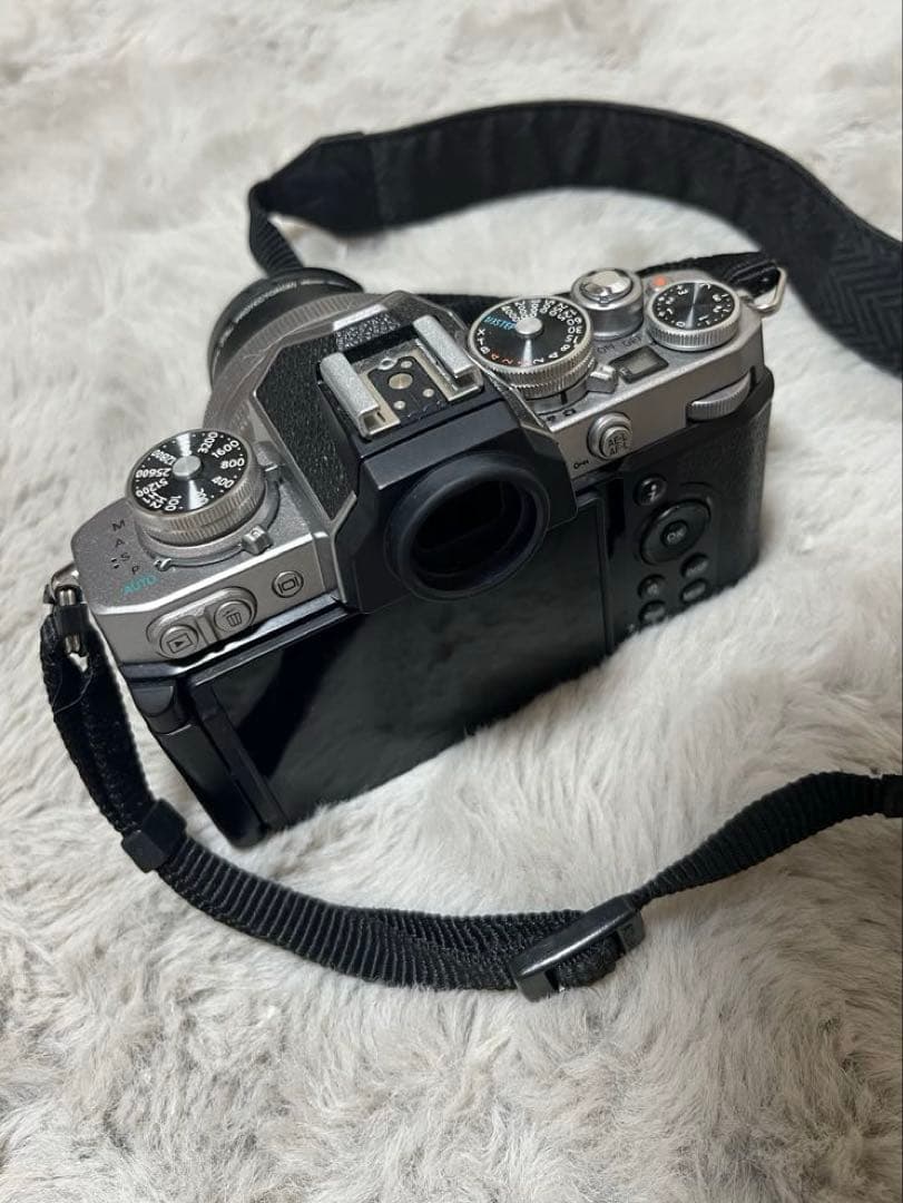 Nikon Zfc ミラーレス一眼カメラ