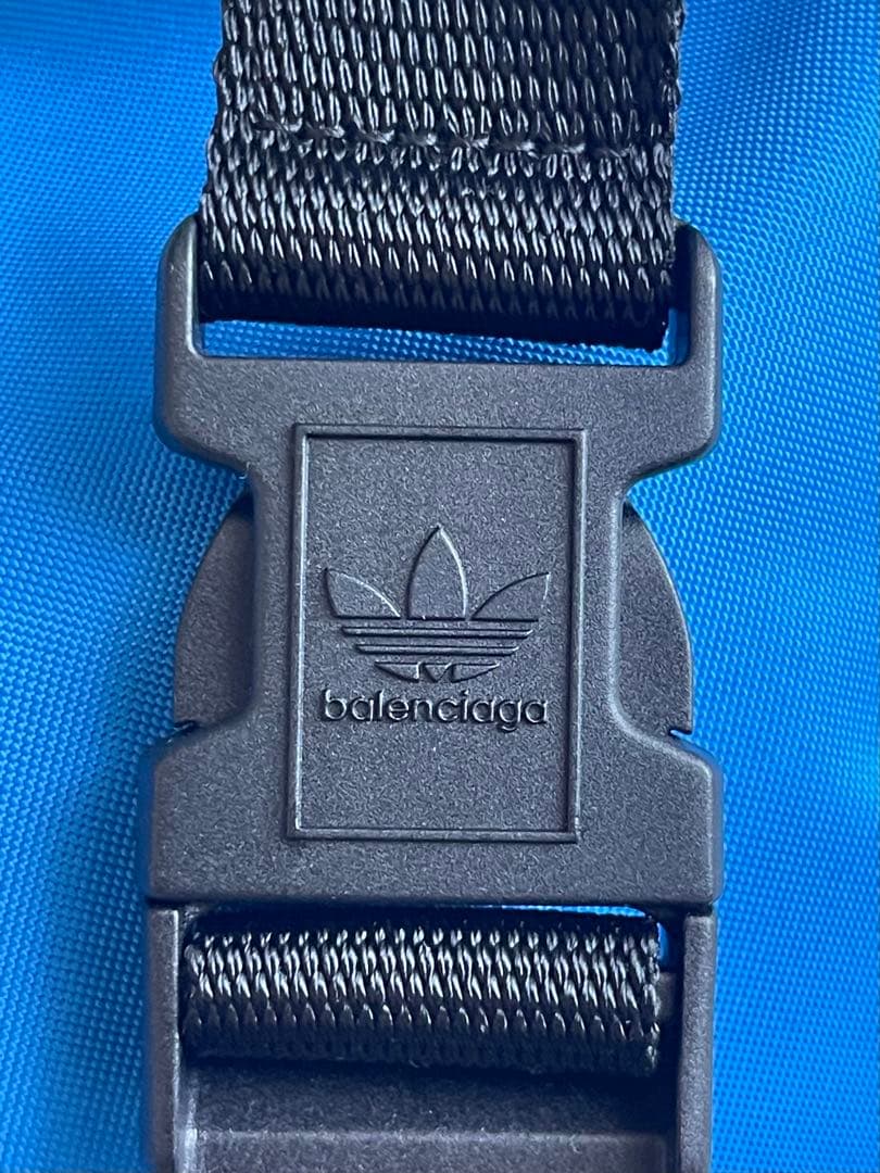 定価135000円⭐︎バレンシアガxアディダス コラボボディバッグ 未使用新品