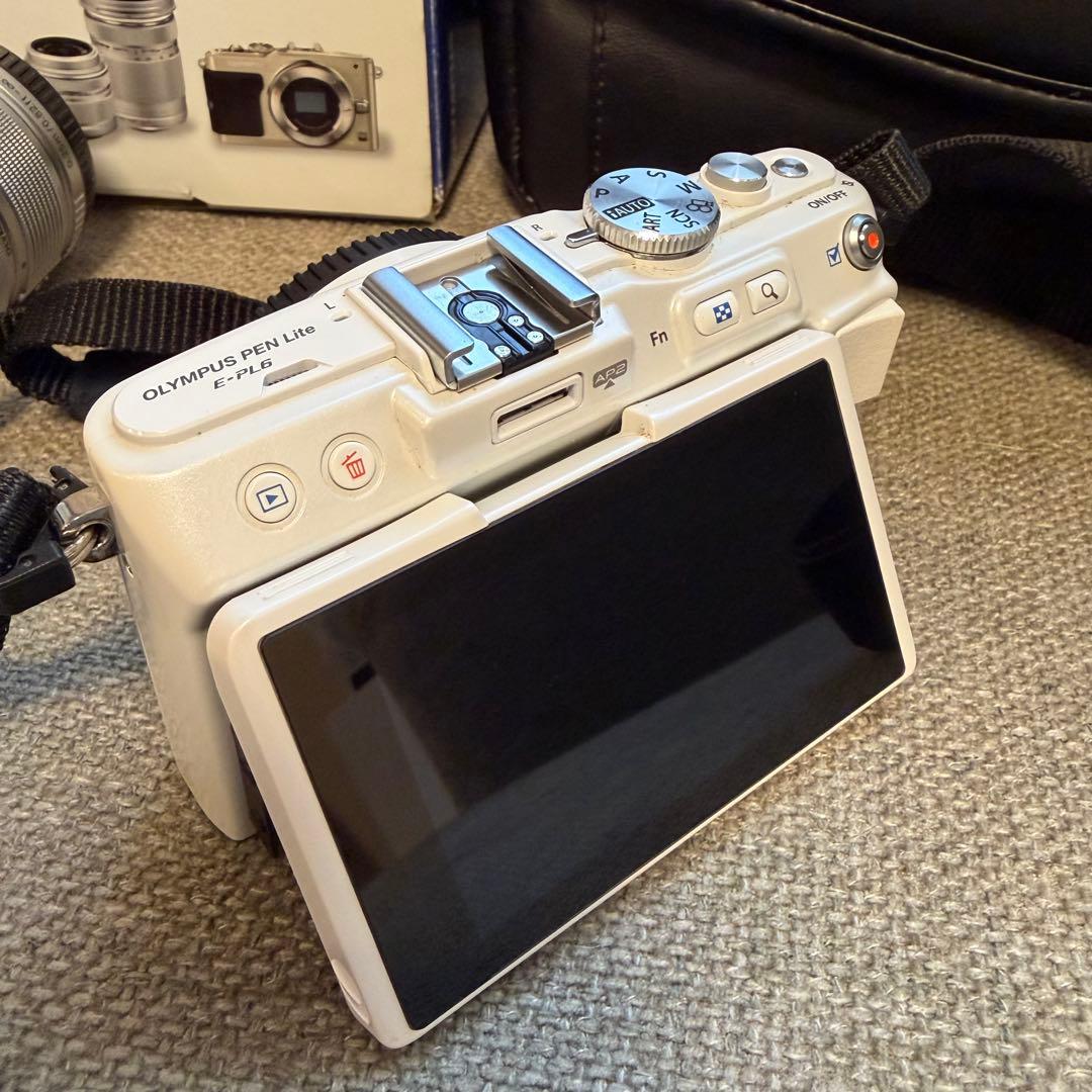 OLYMPUS E-PL6 ミラーレス一眼カメラセット