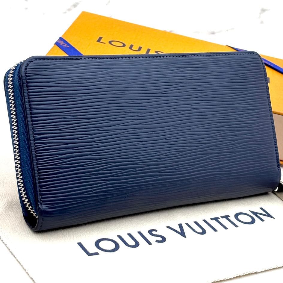 【なかむー】ルイヴィトン　エピ　ジッピーウォレット　ネイビー