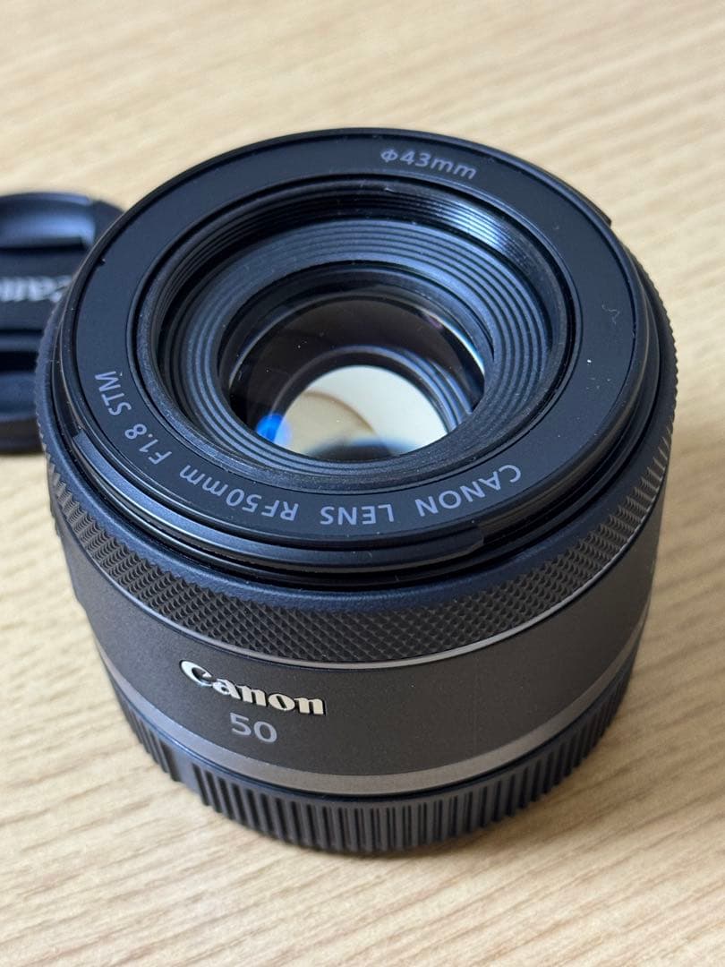 CANON RF 50mm F1.8 STMレンズ