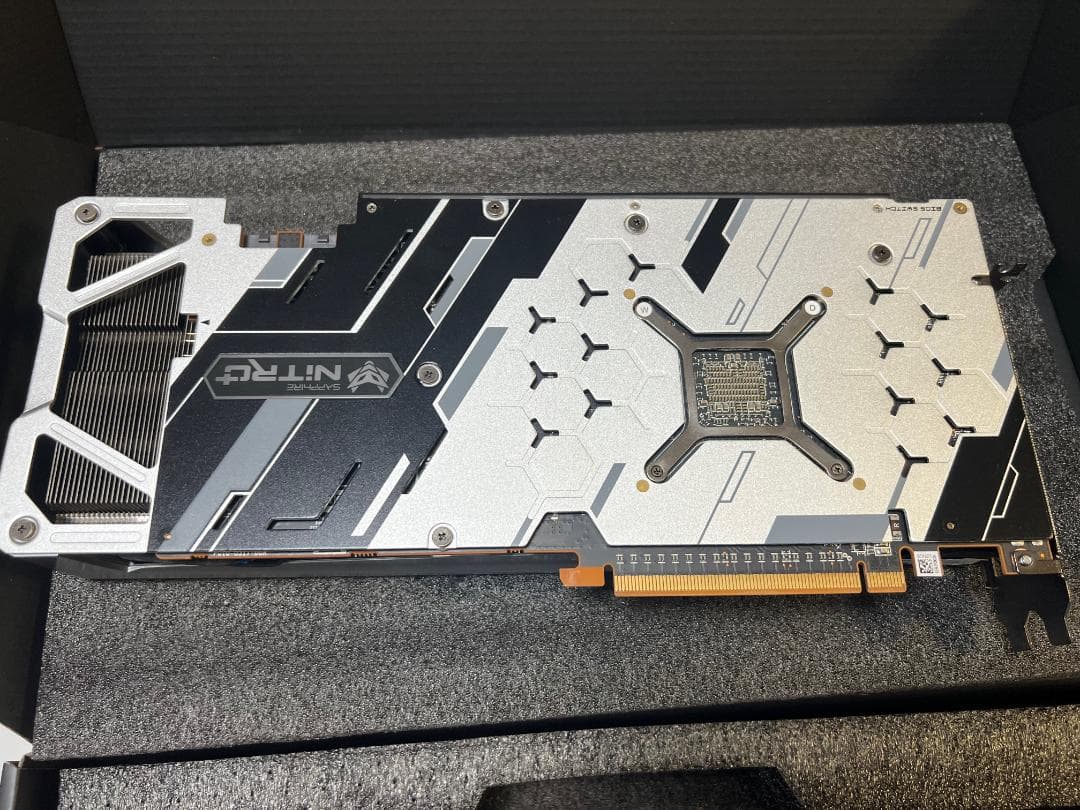 SAPPHIRE NITRO+ RADEON RX 5700 XT 8G 箱無