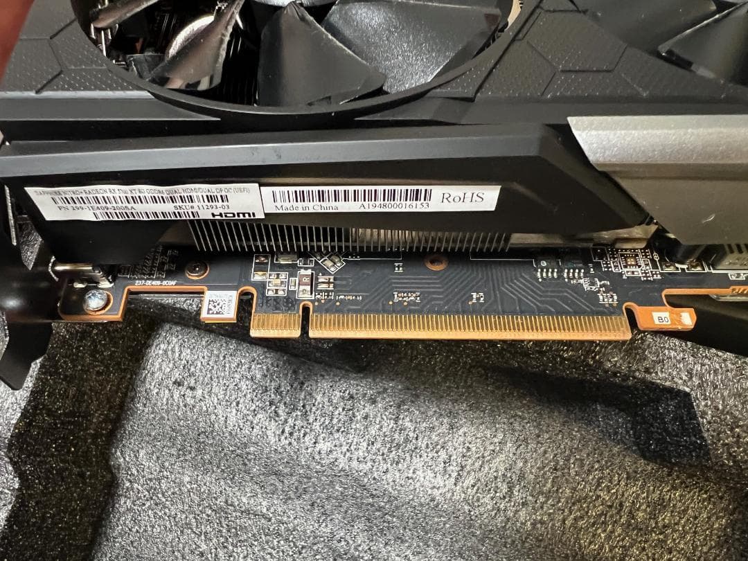 SAPPHIRE NITRO+ RADEON RX 5700 XT 8G 箱無