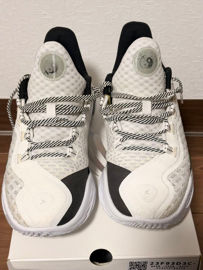 Curry 11 Wind 26.5 美品　メルカリ内最安値