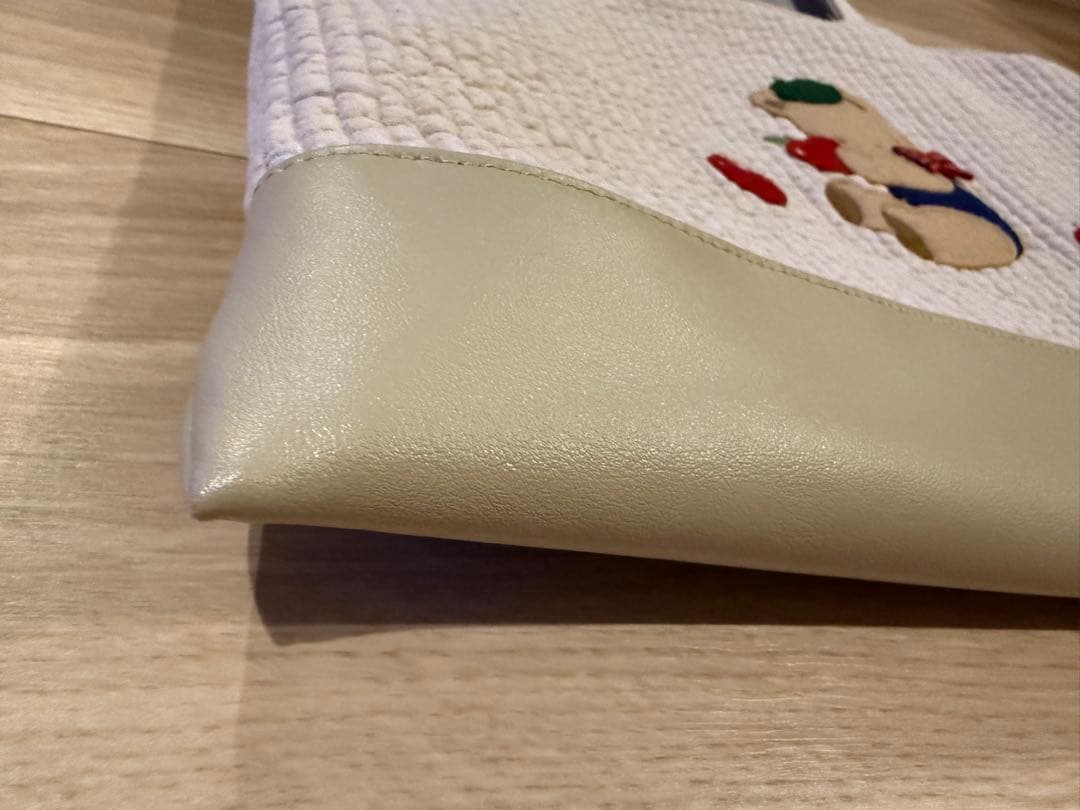 【美品】ファミリア ピオヌンナル コラボ MILK ベージュ