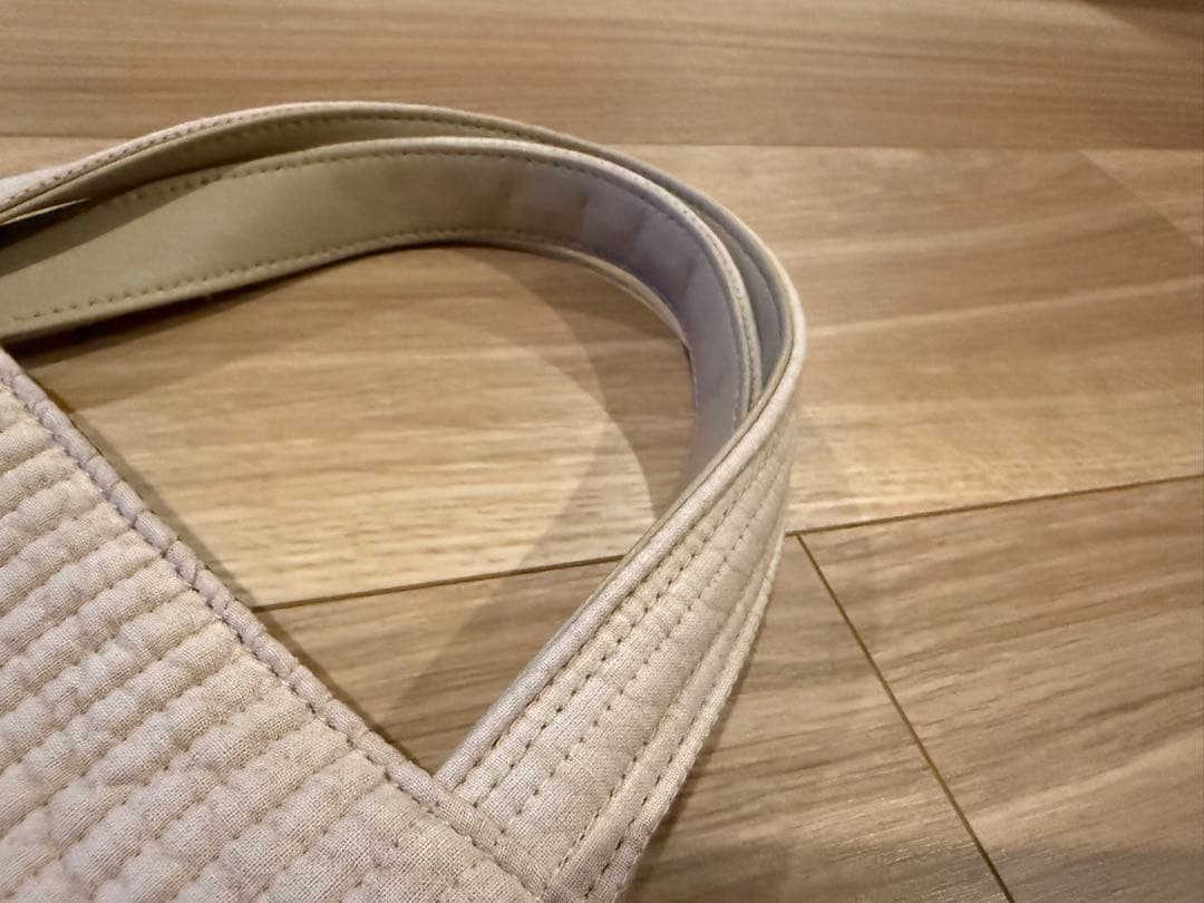 【美品】ファミリア ピオヌンナル コラボ MILK ベージュ