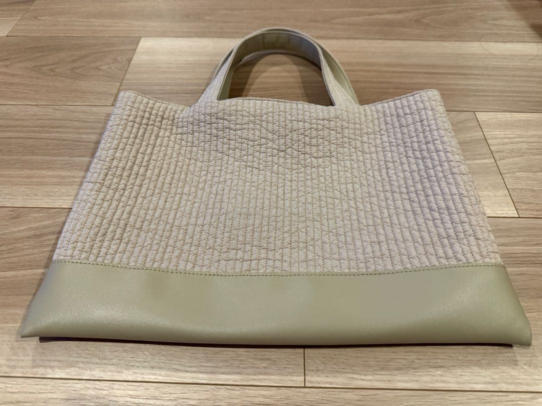 【美品】ファミリア ピオヌンナル コラボ MILK ベージュ