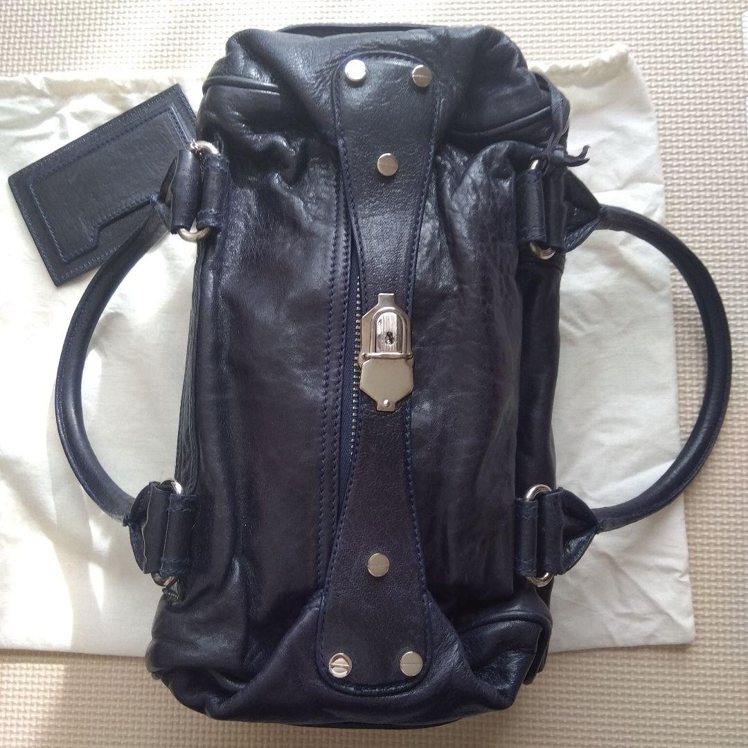 バレンシアガ　ホイッスル　ボストンバッグ　レザー　イタリア製
