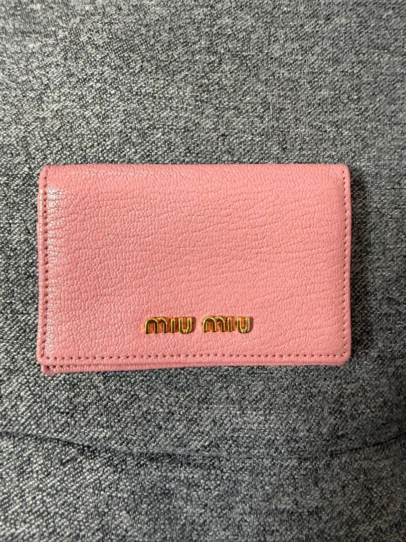 miumiu 名刺入れ