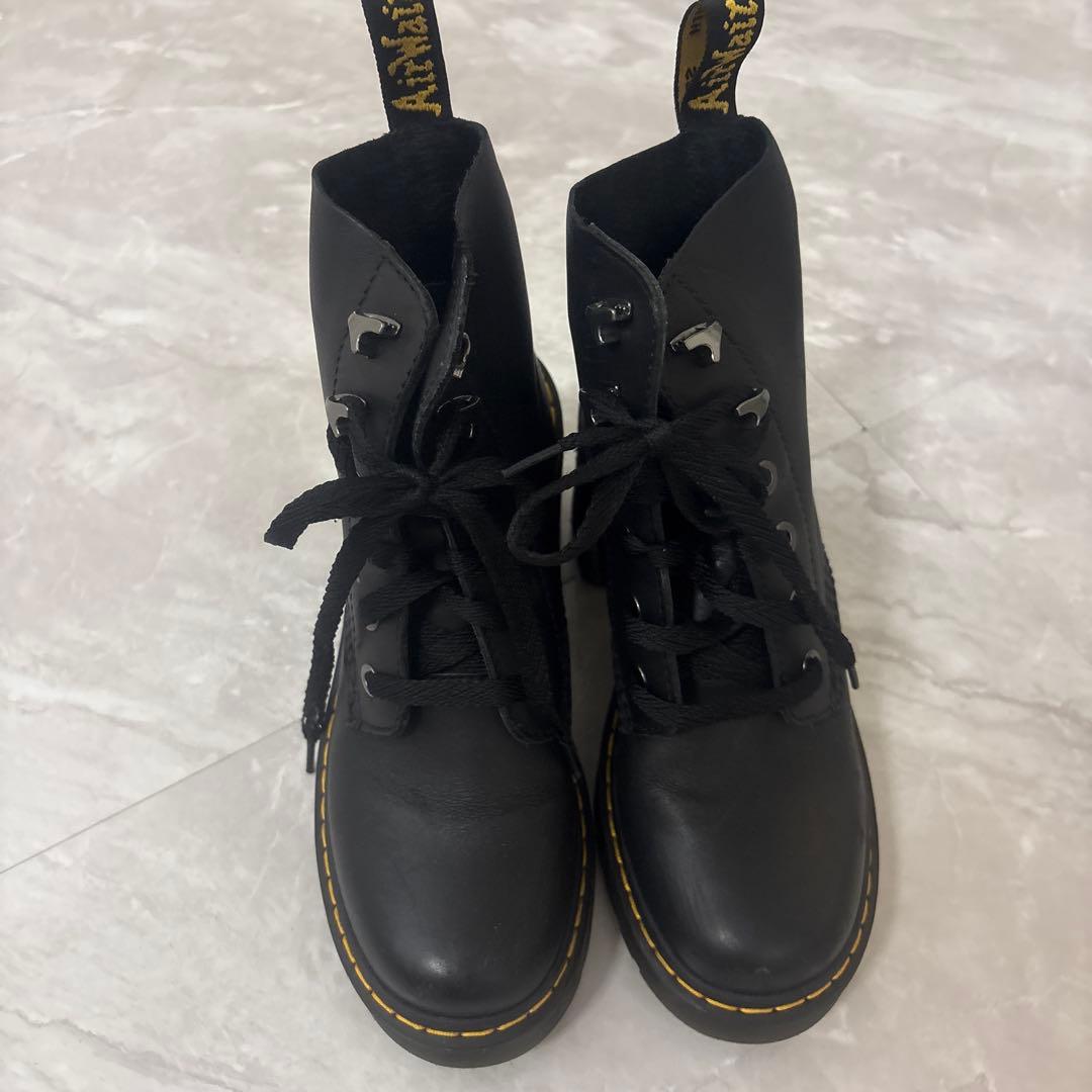 Dr.Martens JESY 6 タイ ブーツ
