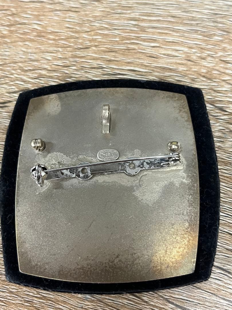 A*e様 シャネル ココマーク04A ブローチ GP×プラスチック×ラインストー