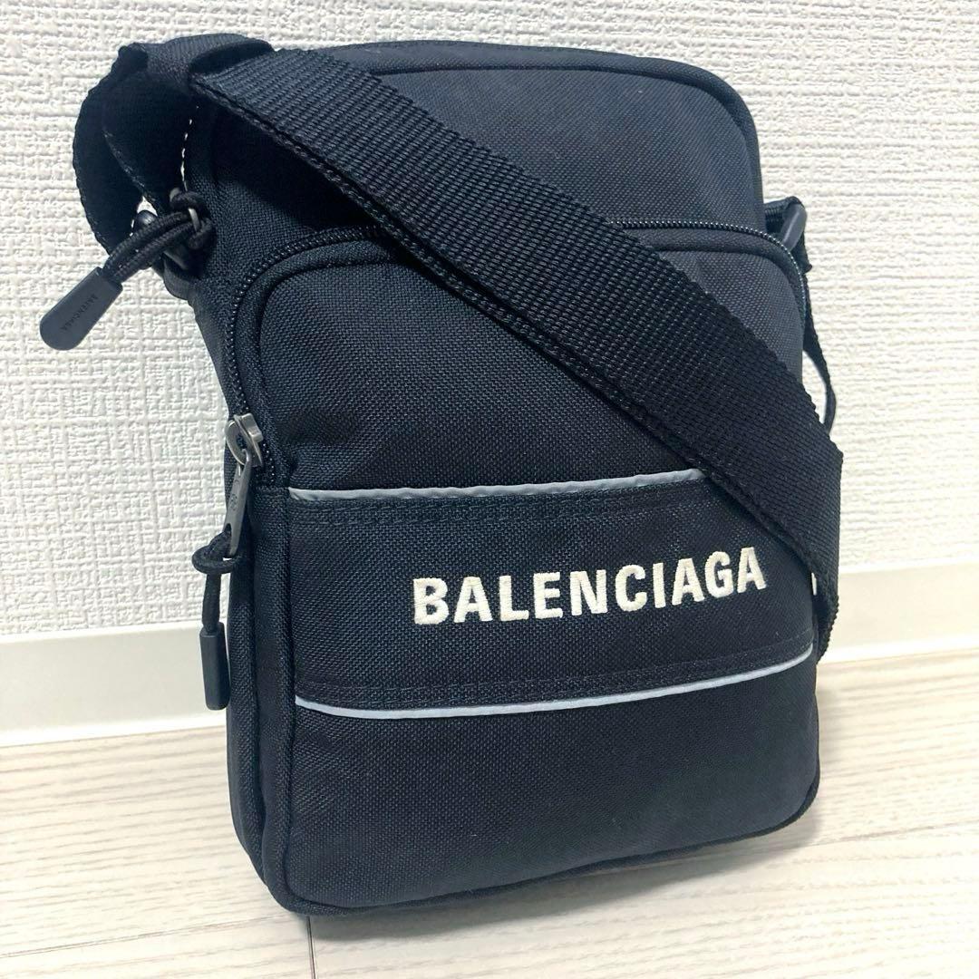 ✨超美品✨BALENCIAGA　ショルダーバッグ　ナイロン　ロゴ　黒