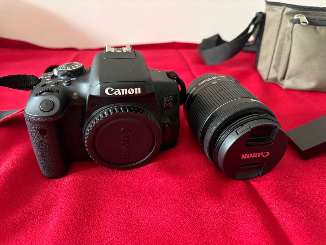 Canon EOS Kiss X8i18-55IS STM レンズキット極美品