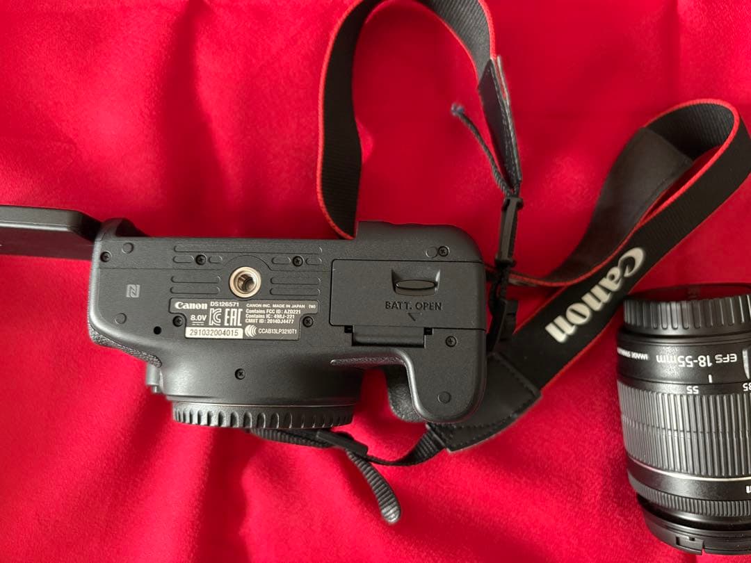 Canon EOS Kiss X8i18-55IS STM レンズキット極美品