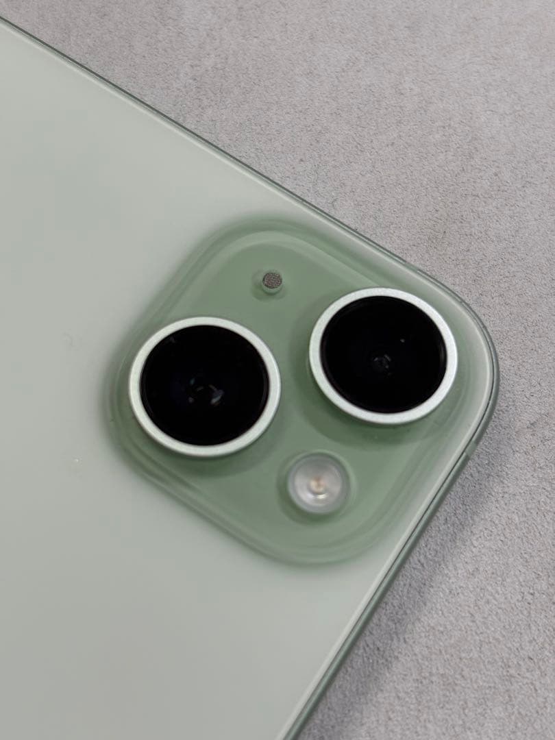 美品 Apple iPhone 15 カナダ版 512GB グリーン本体のみ