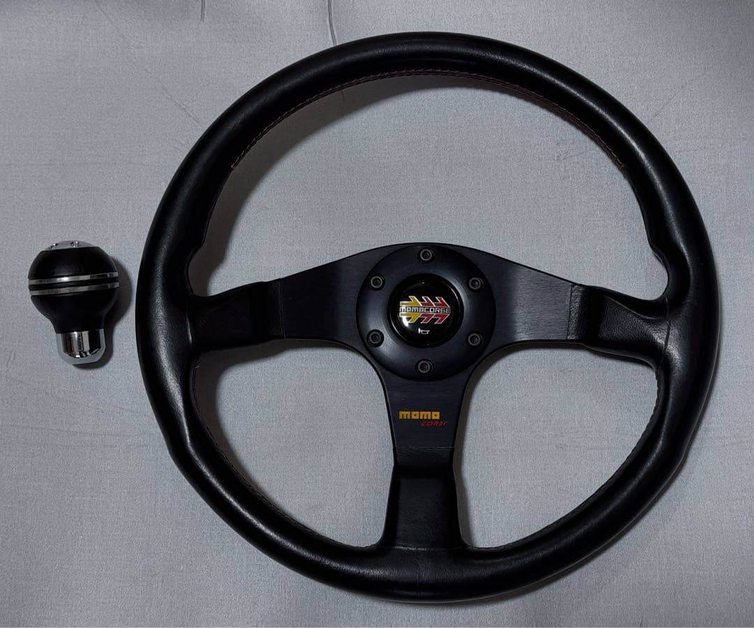 momo CORSE ステアリング おまけ付